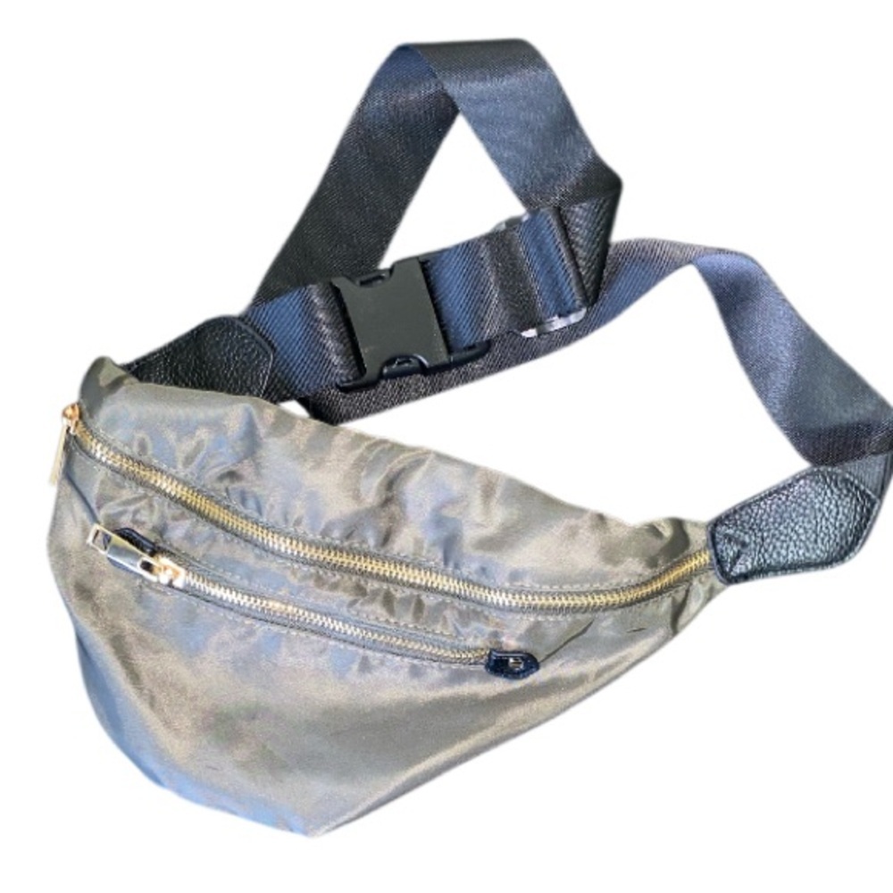 ⭐️ 3/$15 • A New Day • Green • Belt Bag